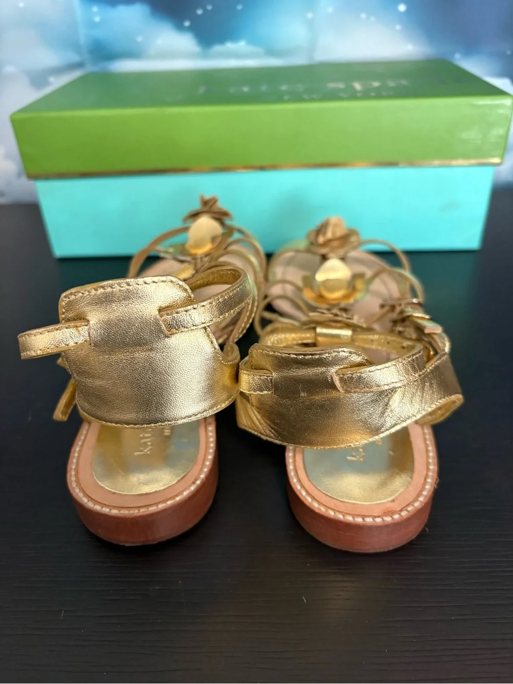 Kate Spade New York Sadia gold strappy style gladiator flat sandal. Size 7M. PO